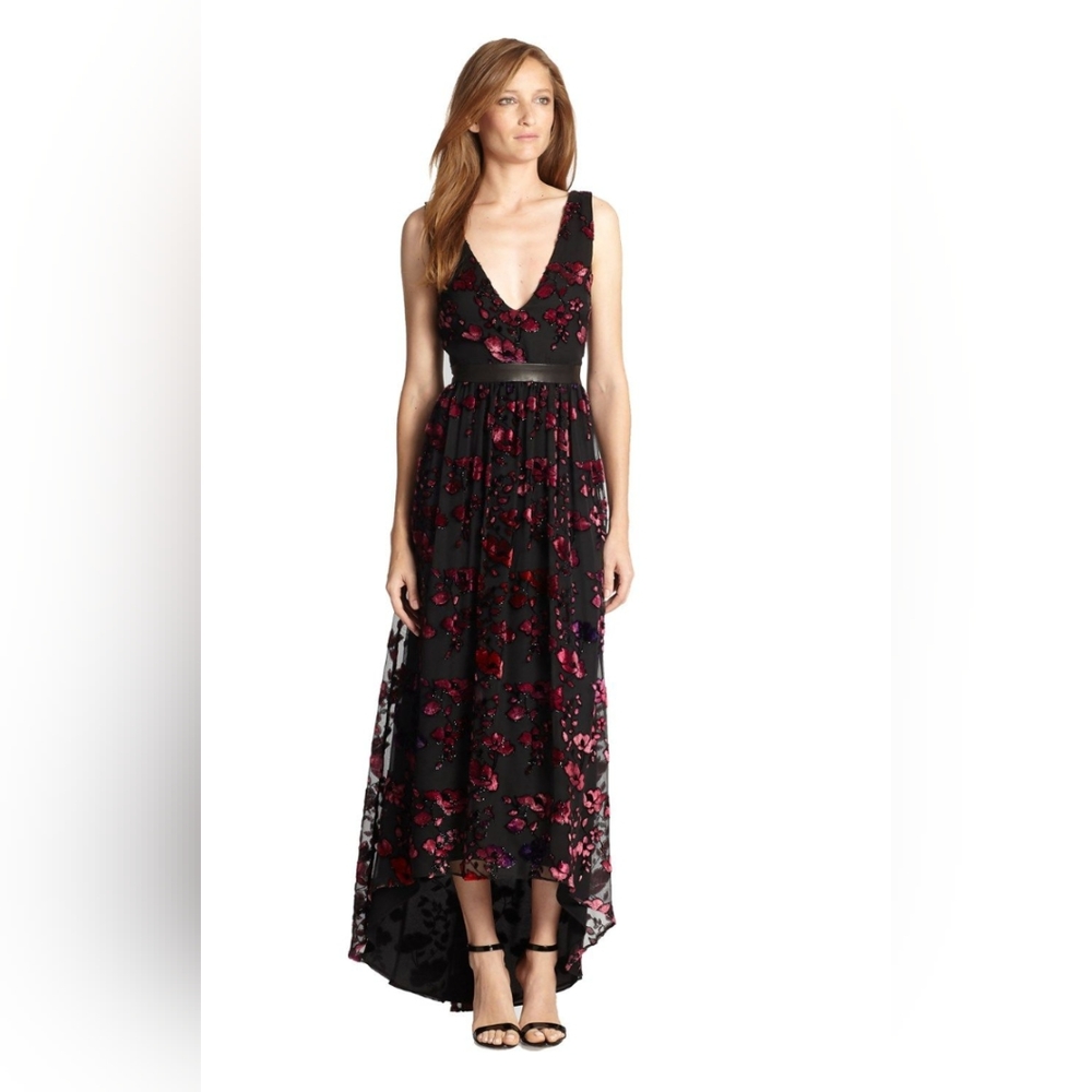 Alice and Olivia Velvet roses size 6